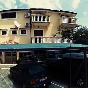Pirovic Apartament