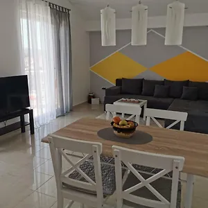 Lorna Apartament